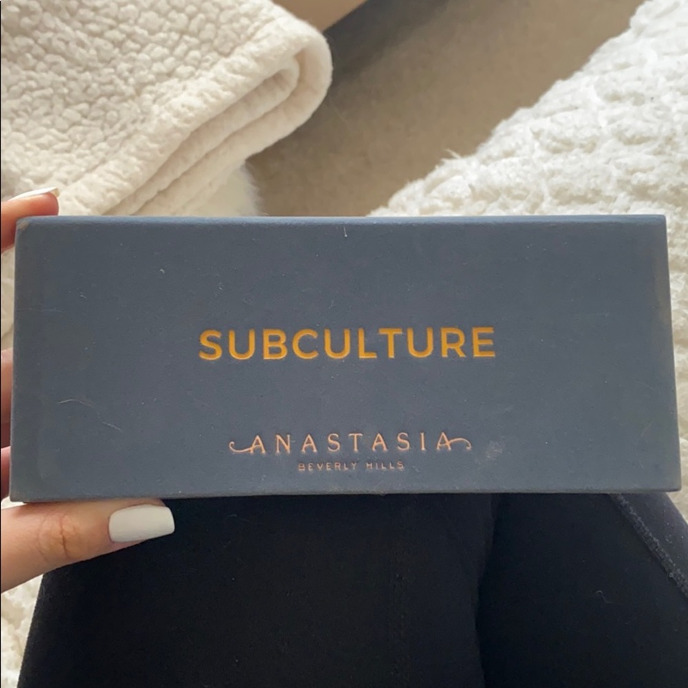 Anastasia subculture palette